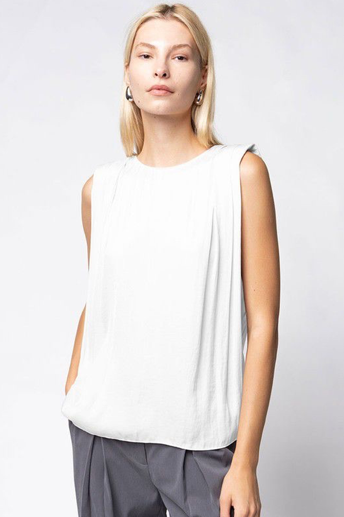 Blusa blanca pliegues