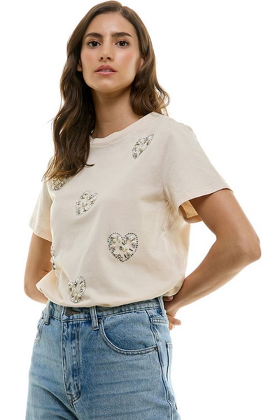 Playera Beige Corazones