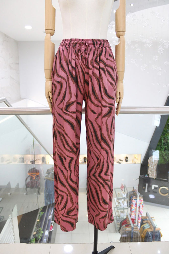 Pantalón tigre rosa y café