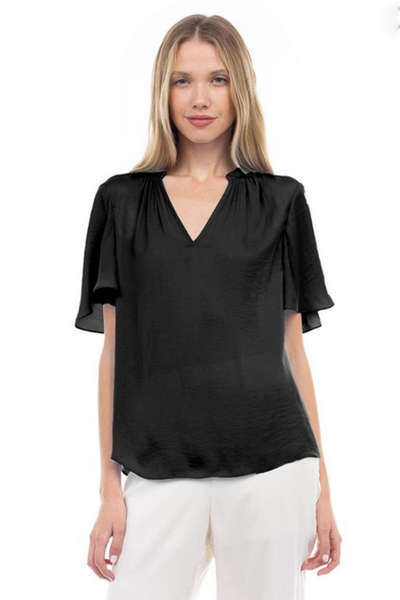 Blusa negra cuello V