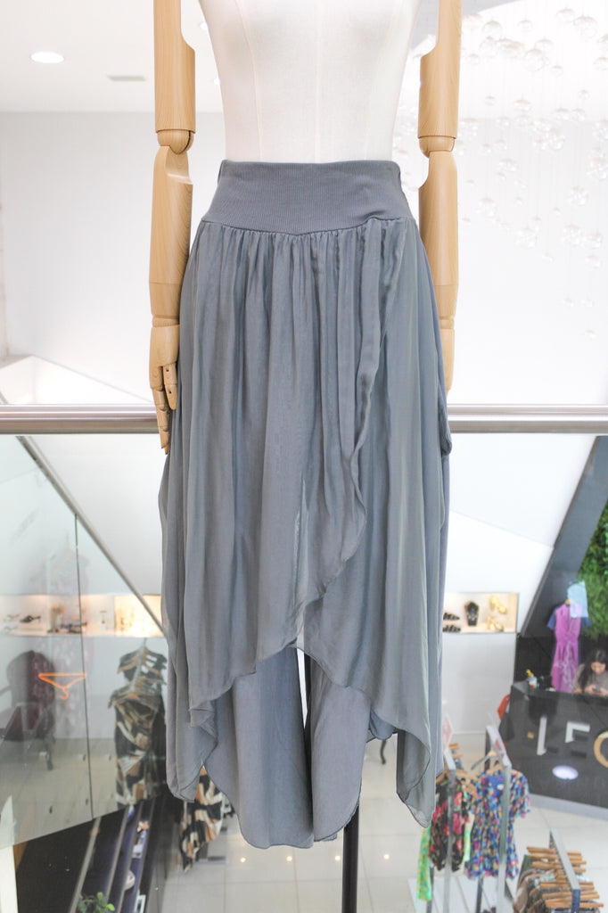 Pantalón falda gris