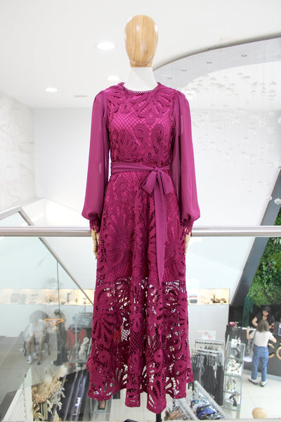 Vestido guipur magenta