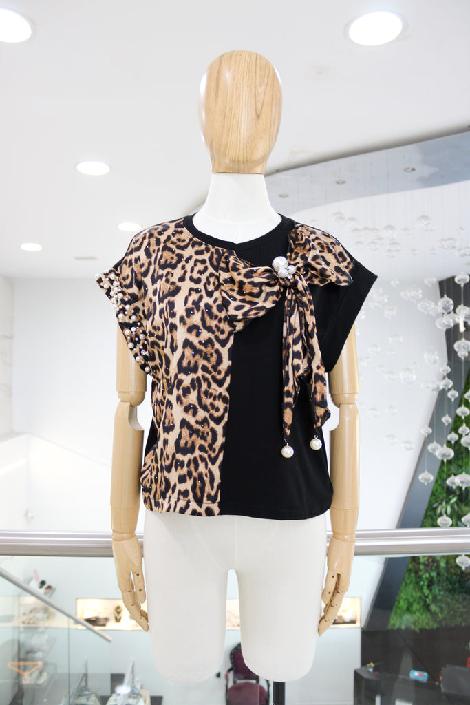 T-shirt negra cheetah