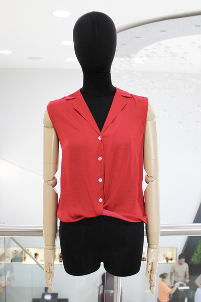 Blusa roja botones